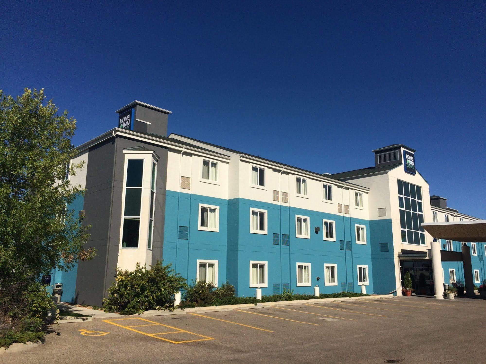 Home Inn Medicine Hat Dış mekan fotoğraf