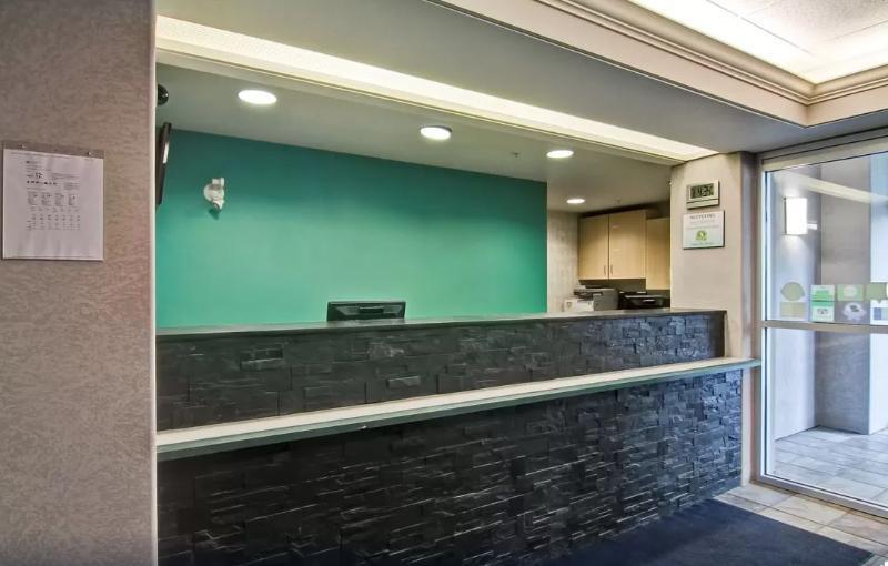 Home Inn Medicine Hat Dış mekan fotoğraf